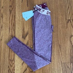 Gym shark leggings